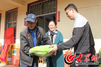 “发展生态农业 助力精准扶贫”公益惠民活动于费县芍药山村举办